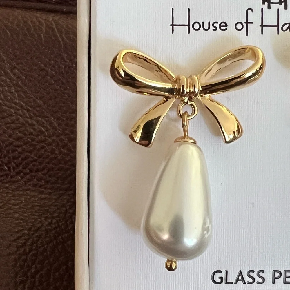 *Sold House of Harlow 1960 Glass Pearl Dangle Drop Earrings with Gold Bow Detail - Picture 2 of 13